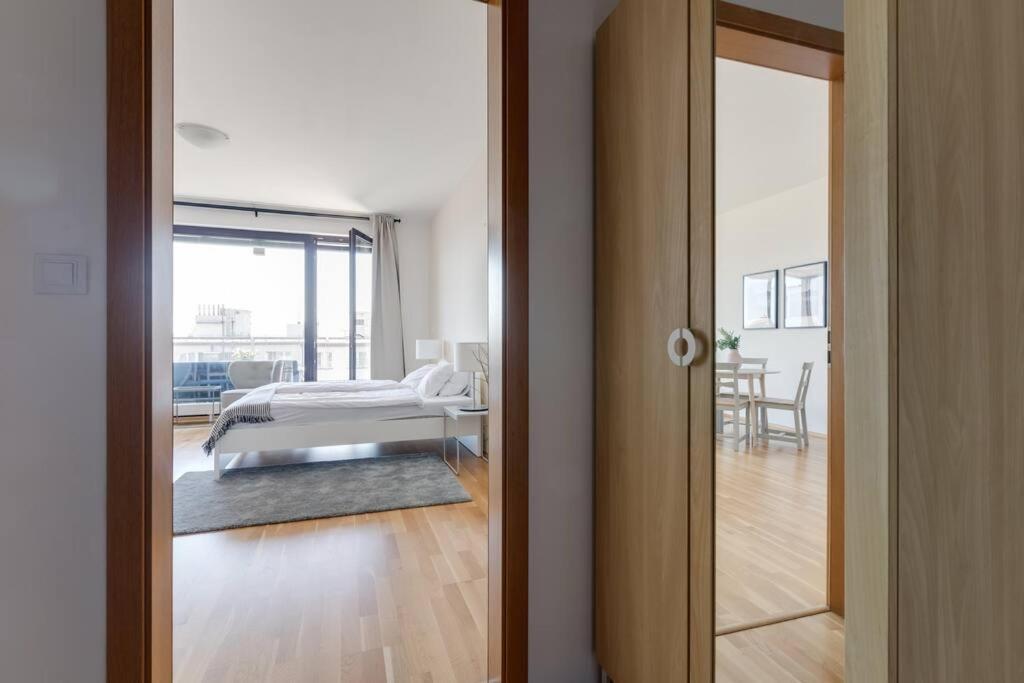 Jt'S Apartments Korunni Str. 布拉格 外观 照片