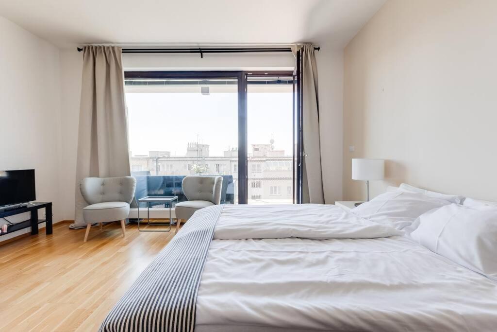 Jt'S Apartments Korunni Str. 布拉格 外观 照片